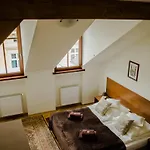 Royal Route 29 Comfort Rooms