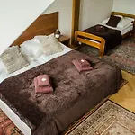 Royal Route 29 Comfort Rooms